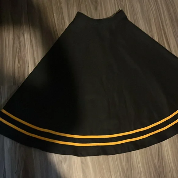 Vintage black circle skirt - Picture 2 of 4